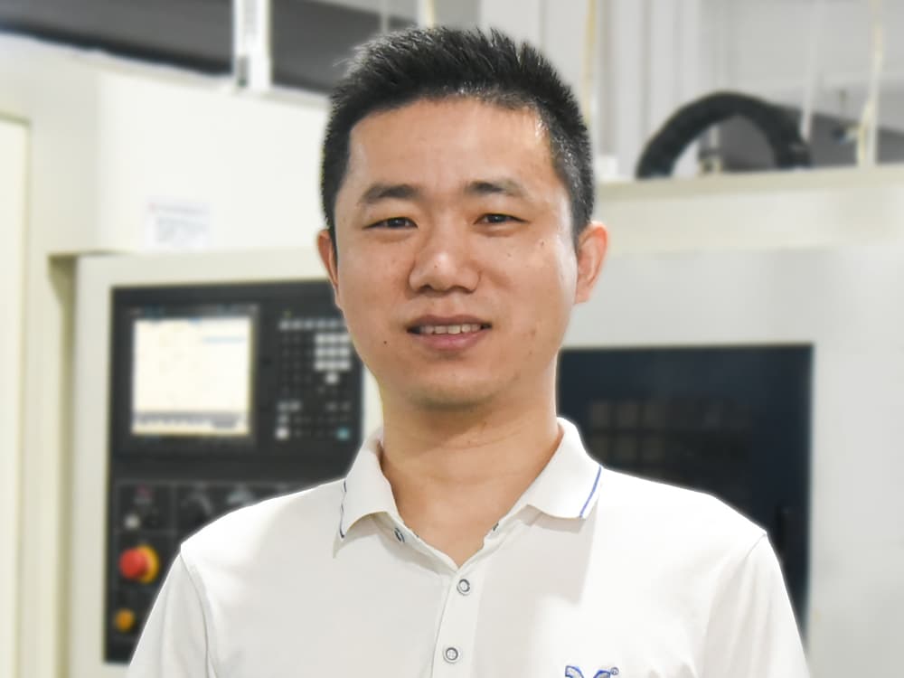 Xielifeng CNC aerospace & aviation parts engineer specializing in high-precision components for the aerospace industry