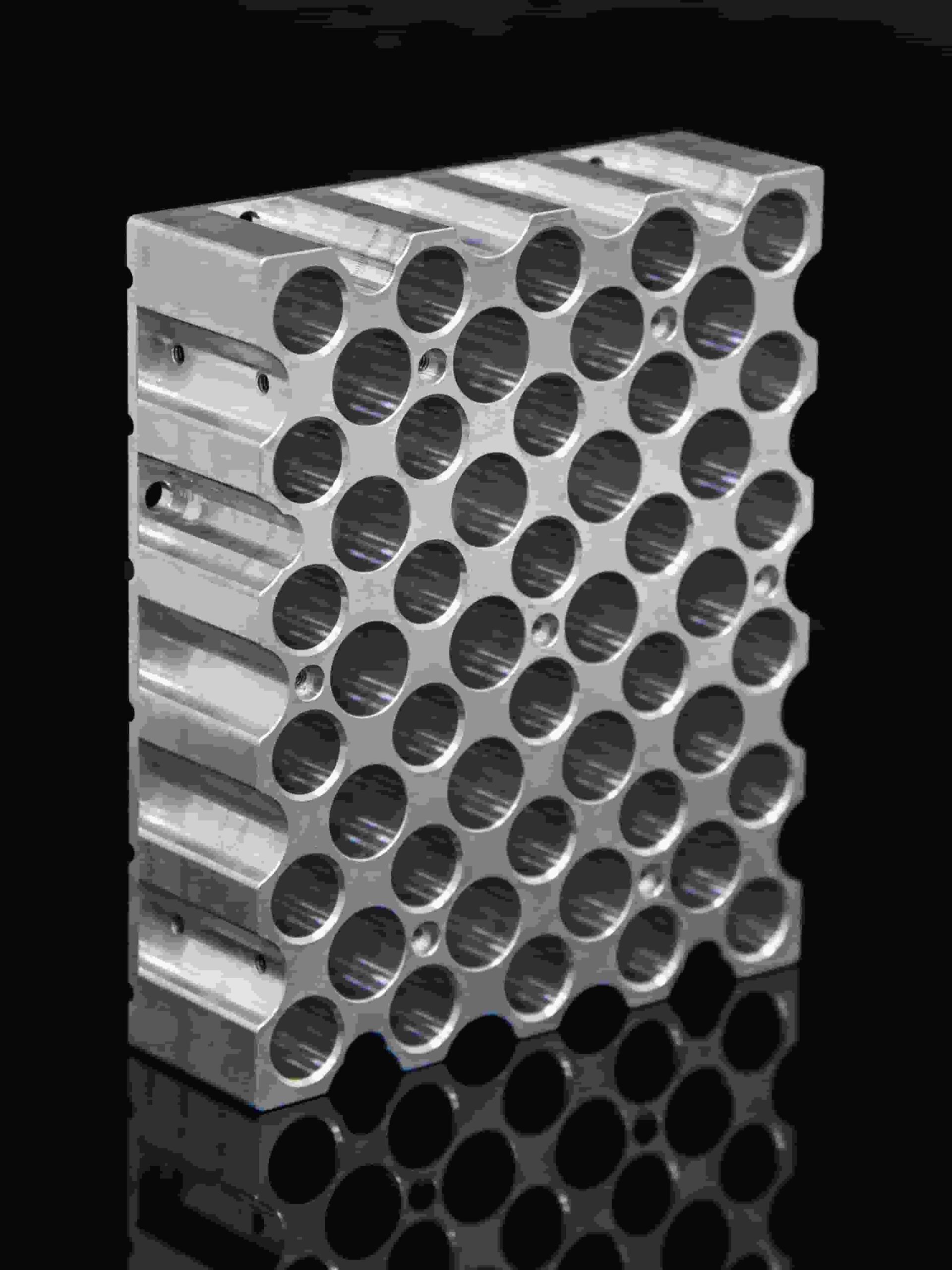 Machining of aluminum for efficient manufacturing of complex and lightweight components